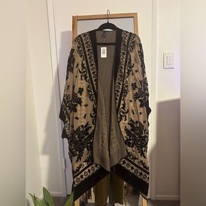 Black and nude kimono top
